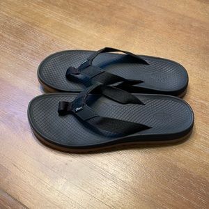 Chaco Flips flip flops in women’s size 7.